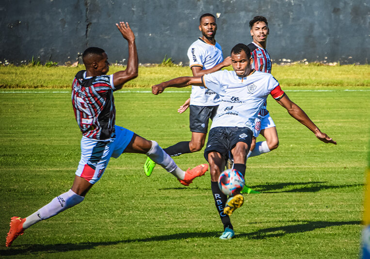 Rio Branco empatou na estreia e agora busca vitória no derbi
(Foto: Sanderson Barbarini | Foco no Esporte)
